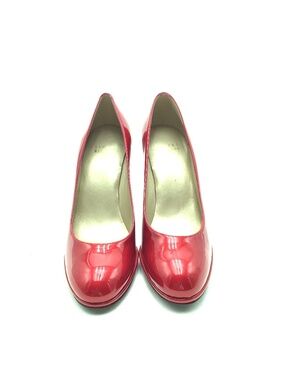 Stuart Weitzman Red Pump Heels Size: 8.5
